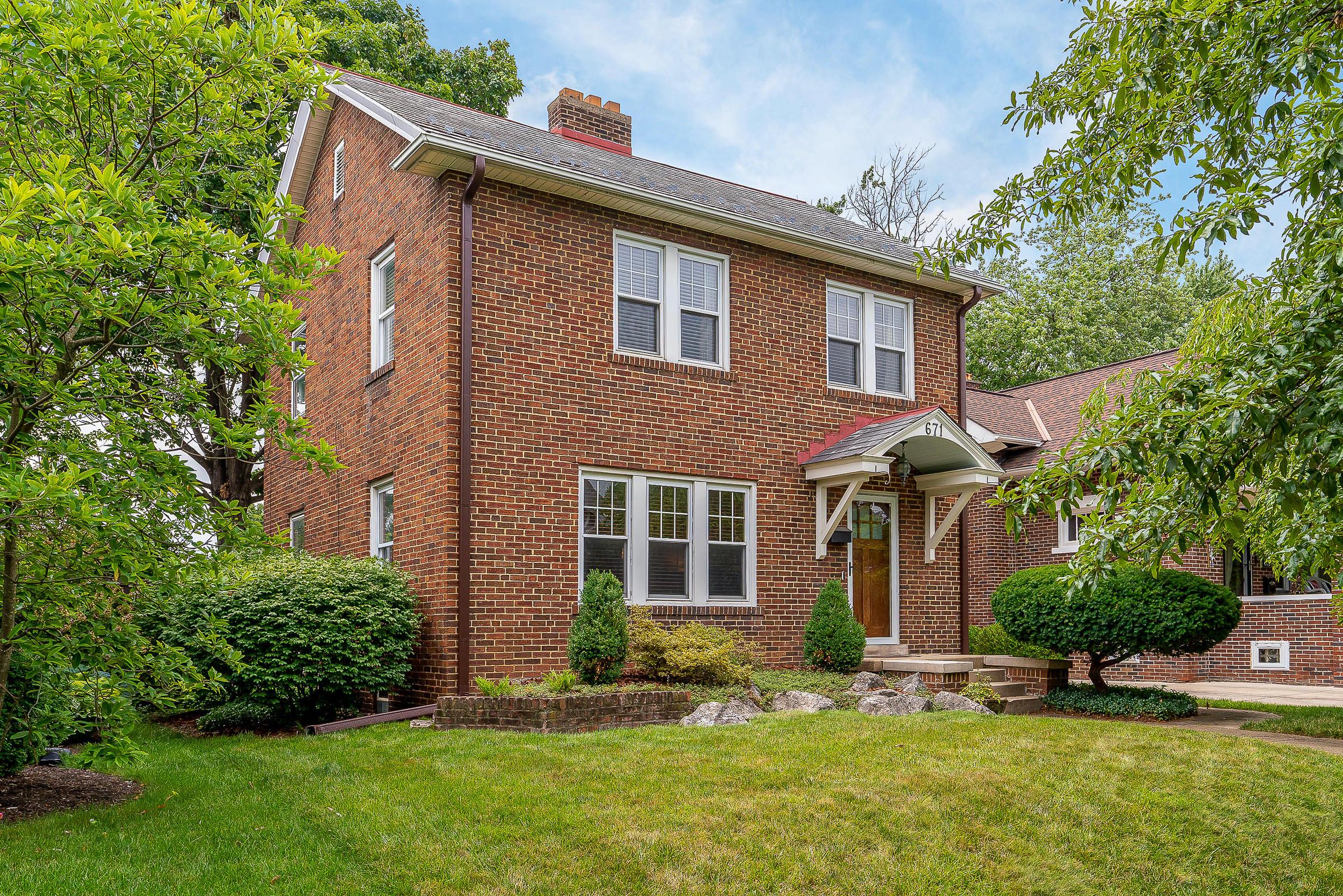 671 South Cassingham Road Columbus, OH 43209 - Photo 1 of 33