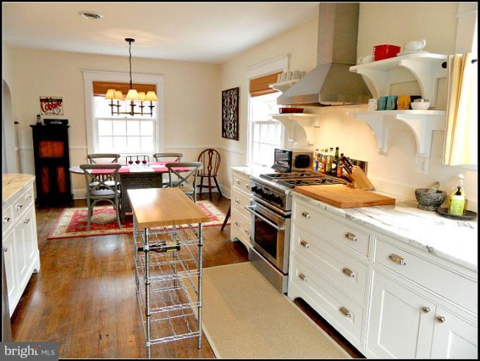 510 Wilton Road Towson, MD 21286 - Photo 22 of 27 Kitchen