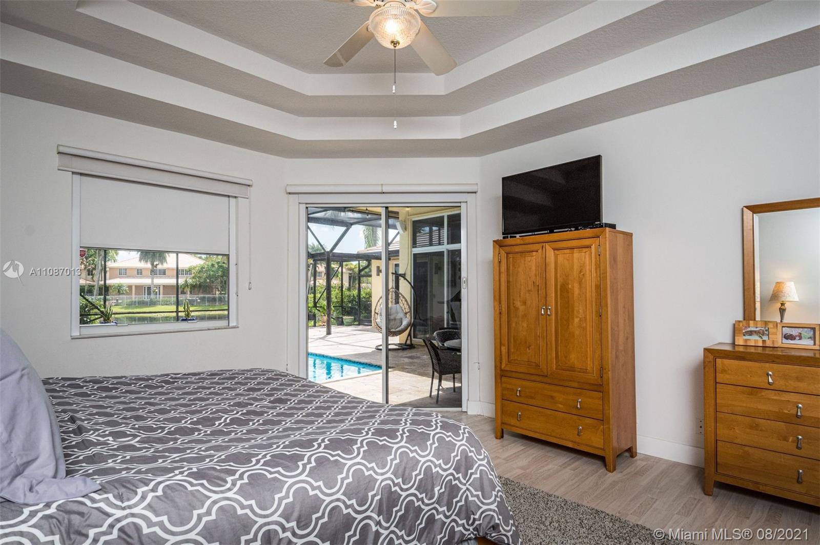 3855 Oak Ridge Circle Weston, FL 33331 - Photo 15 of 39