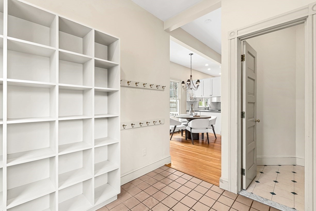 207 Weston Road Wellesley, MA 02482 - Photo 16 of 23