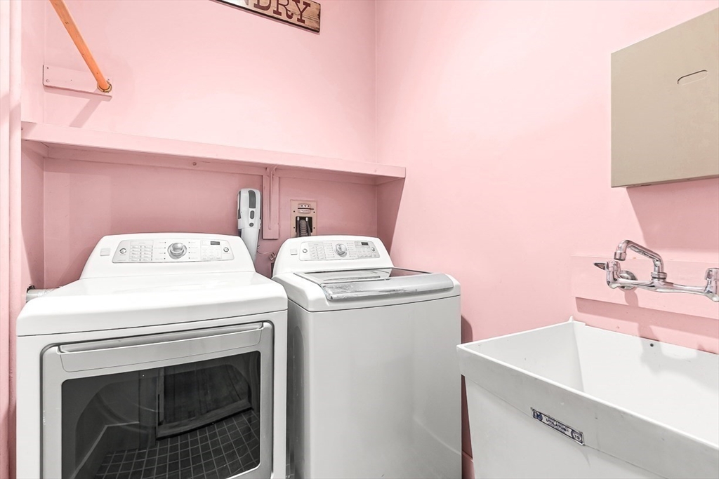 207 Weston Road Wellesley, MA 02482 - Photo 17 of 23