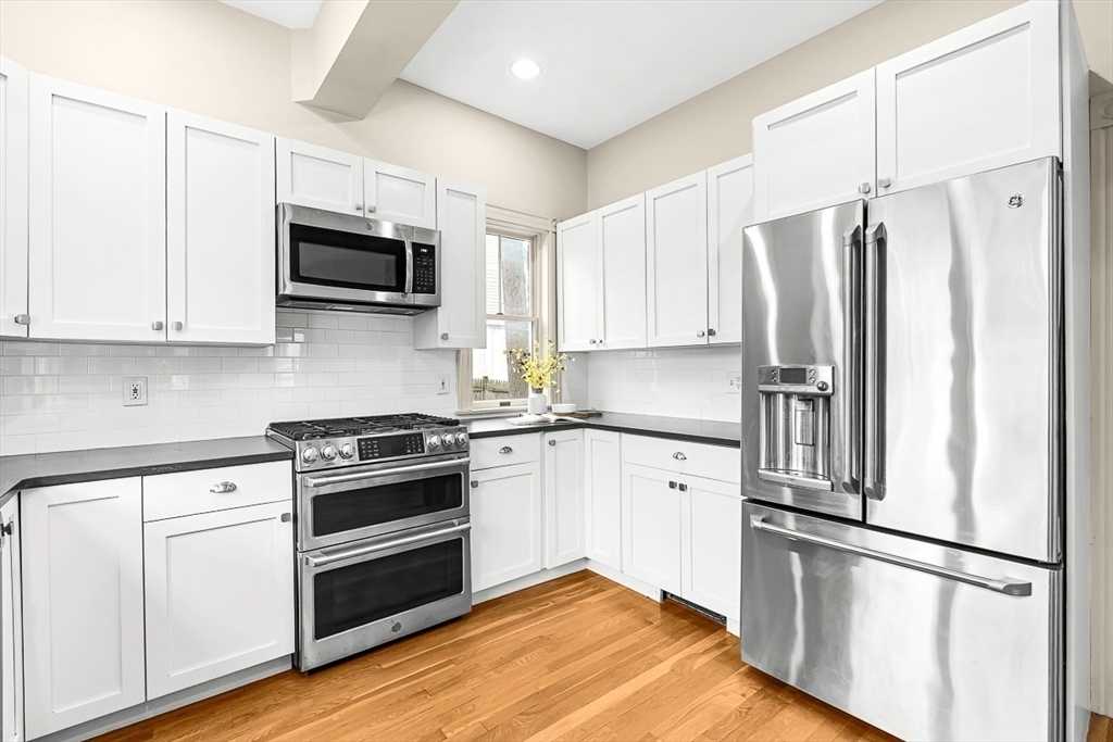 207 Weston Road Wellesley, MA 02482 - Photo 10 of 23