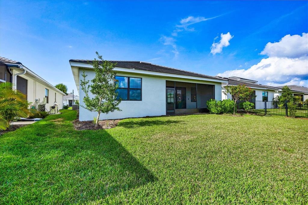 18500 Midsummer Place Venice, FL 34293 - Photo 31 of 69