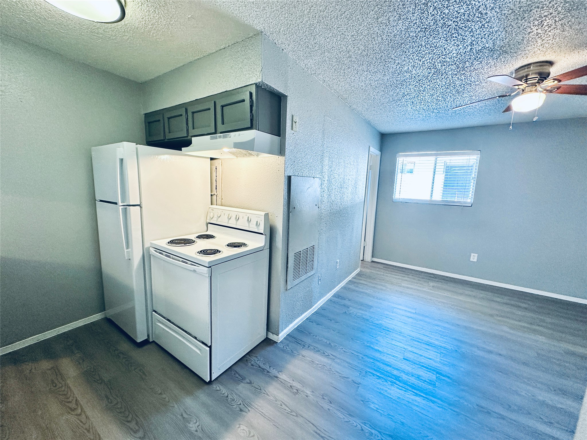 3702 South 2nd Street, Unit 103 Austin, TX 78704 - Photo 6 of 12 a utility room with washer and dryer