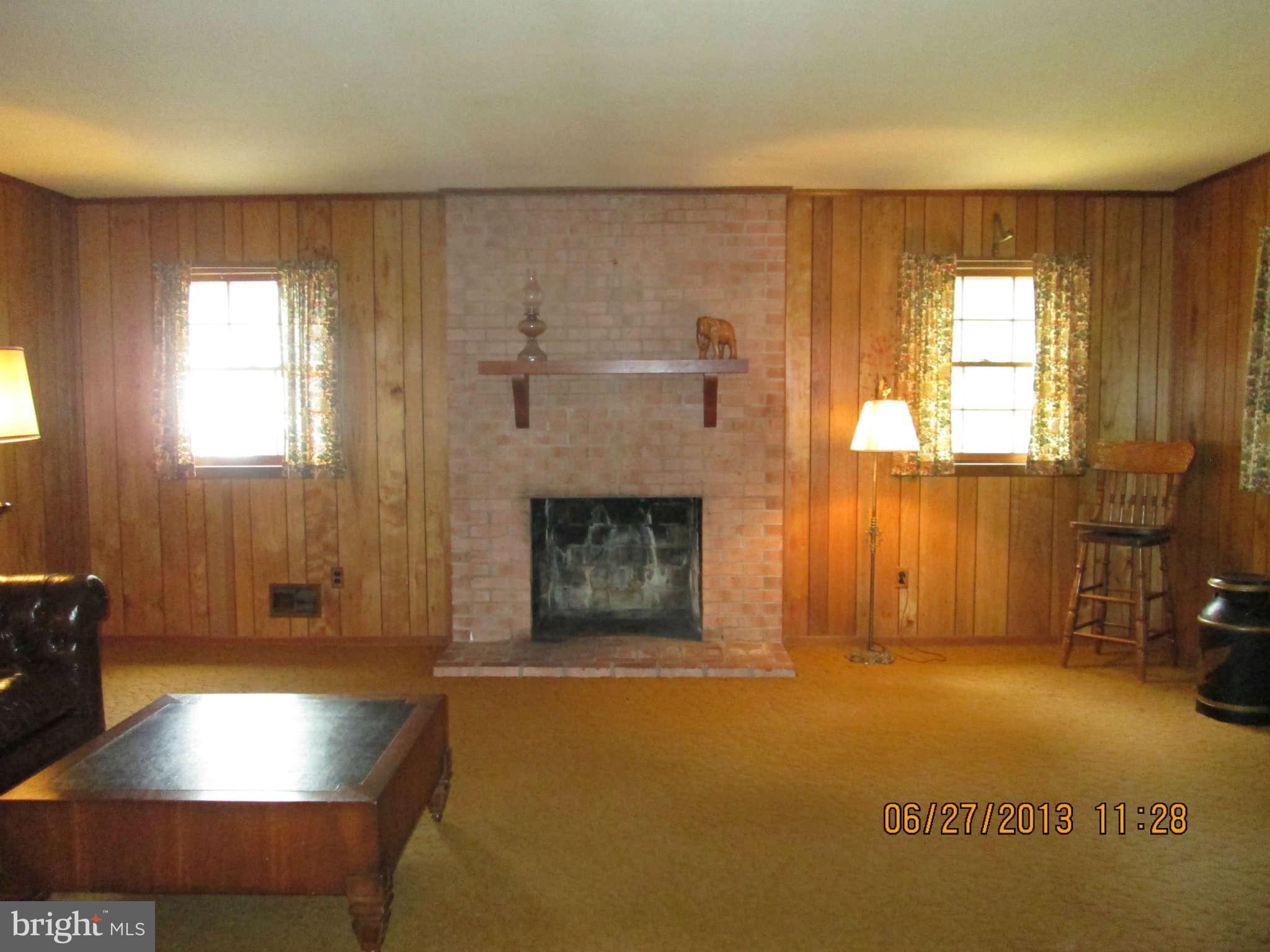 3049 Aberdeen Road Annapolis, MD 21403 - Photo 12 of 30 Family Room