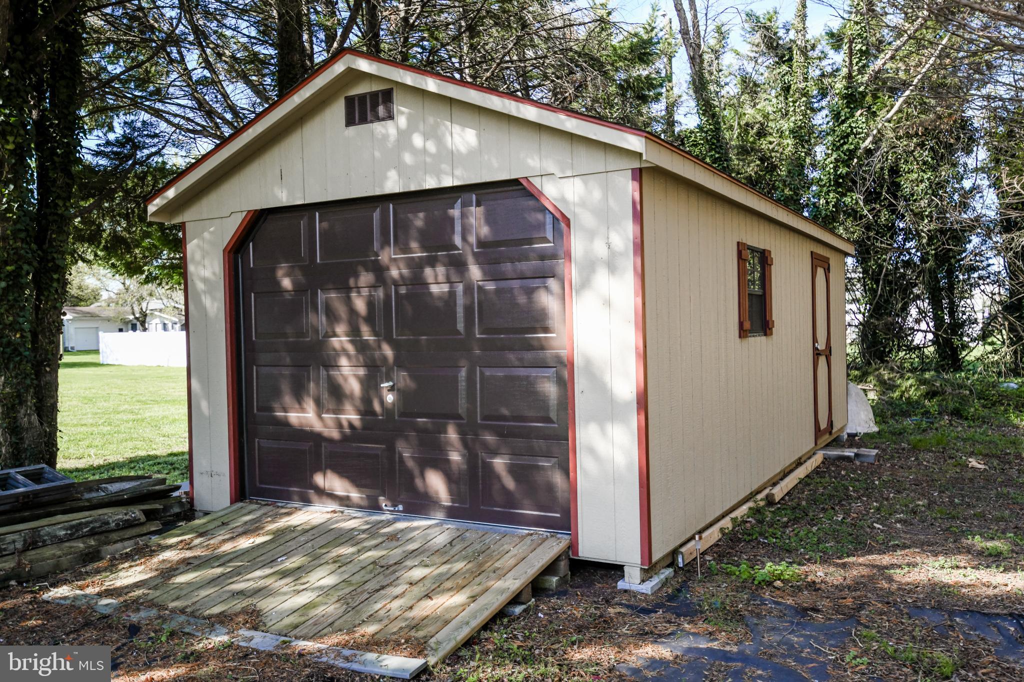 11 North Maple Avenue Ridgely, MD 21660 - Photo 5 of 14 Shed on cement pad