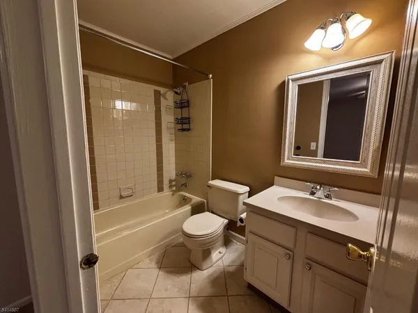 $470,000 | 4 Peach Court, Flemington, NJ 08822