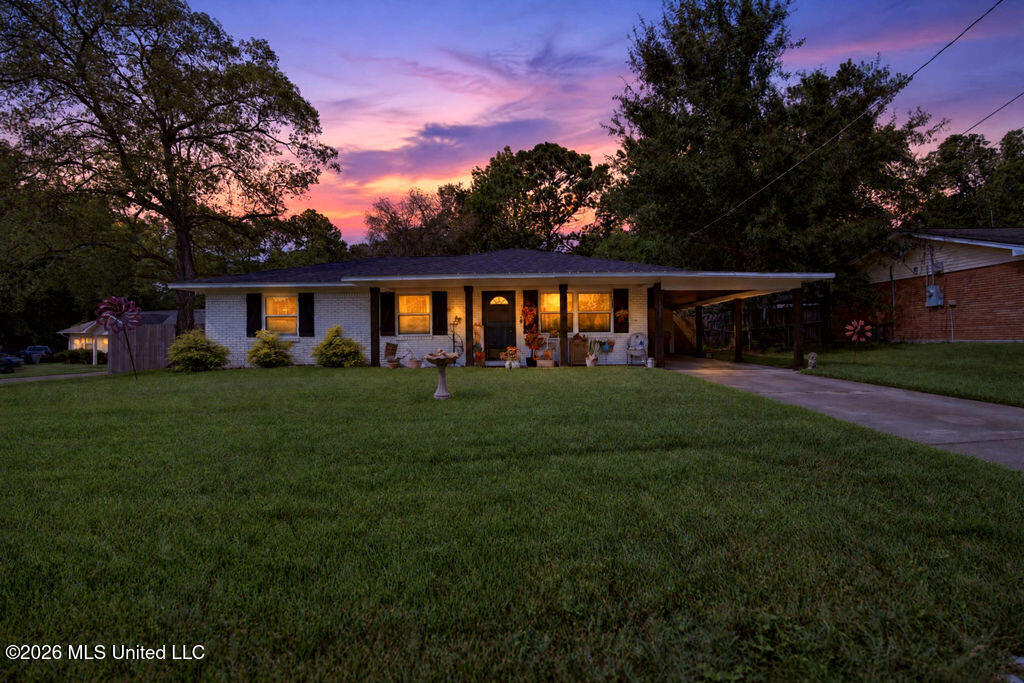 11385 Ruth Court Biloxi, MS 39532 - Photo 6 of 45 11385RuthCt.-3