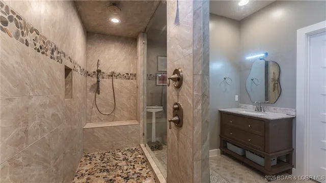 $625,000 | 81 Nicol Brk Lane, Sunrise Beach, MO 65079