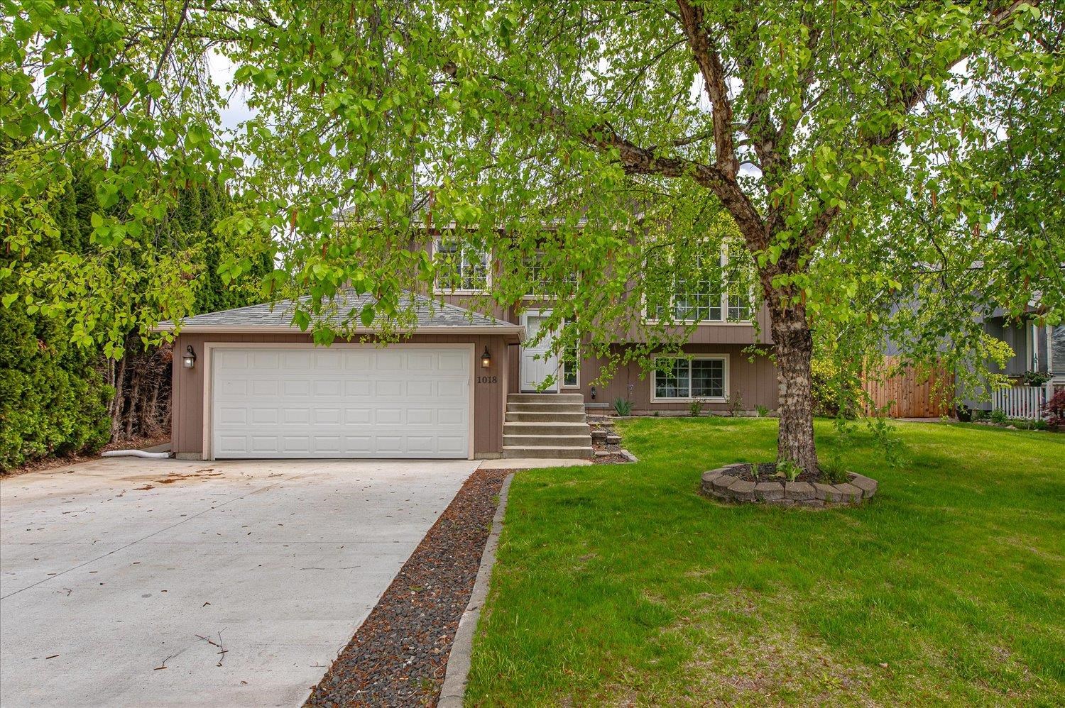 1018 North Lindsay St  