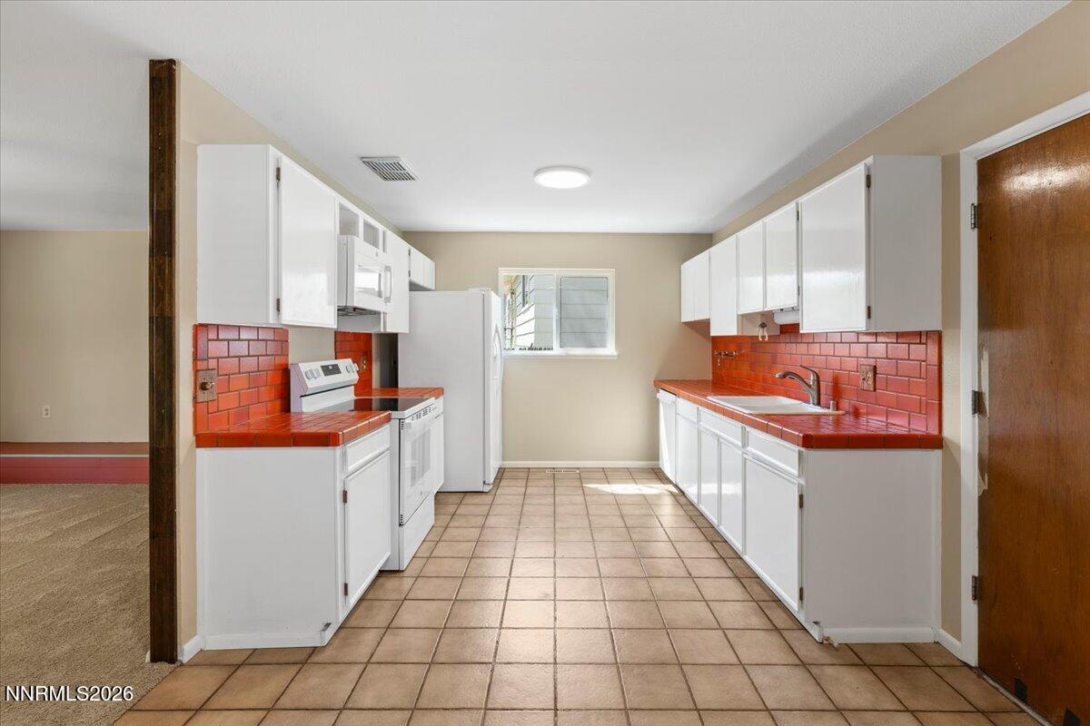 2750 Gellert Drive Reno, NV 89503 - Photo 11 of 31 11-2750 Gellert Drive Reno NV 89503 (11