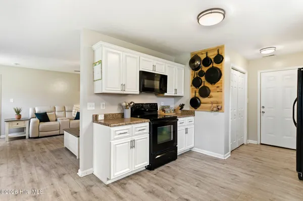 $317,999 | 135 Chadwick Acres Road, Sneads Ferry, NC 28460