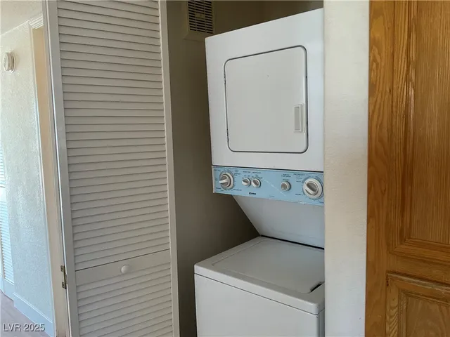 $194,990 | 3318 North Decatur Boulevard, Unit 2112, Las Vegas, NV 89130