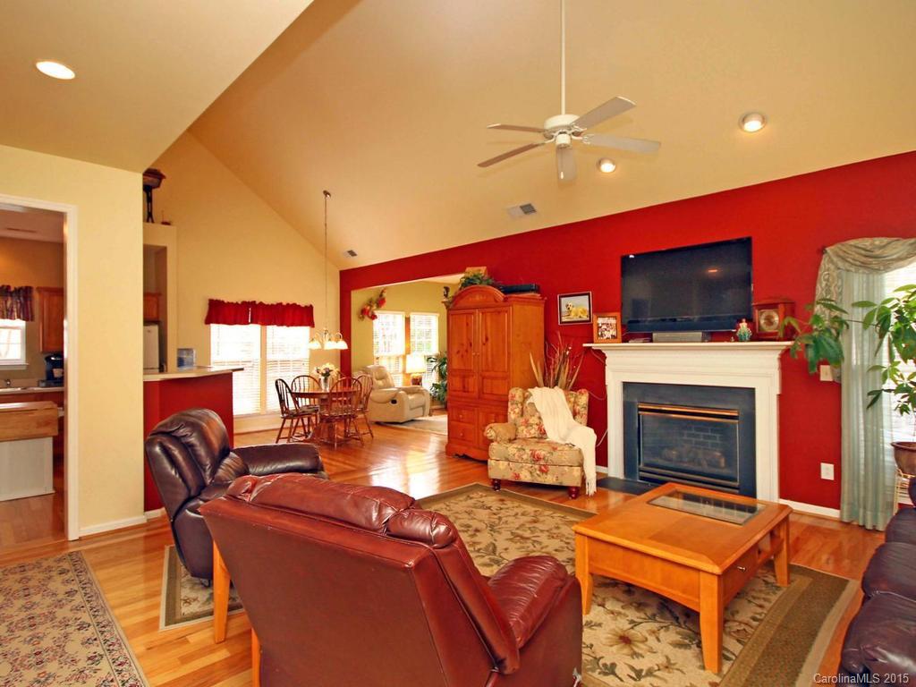 2403 Smith Cove Road Denver, NC 28037 - Photo 5 of 24 Gallery Image 5