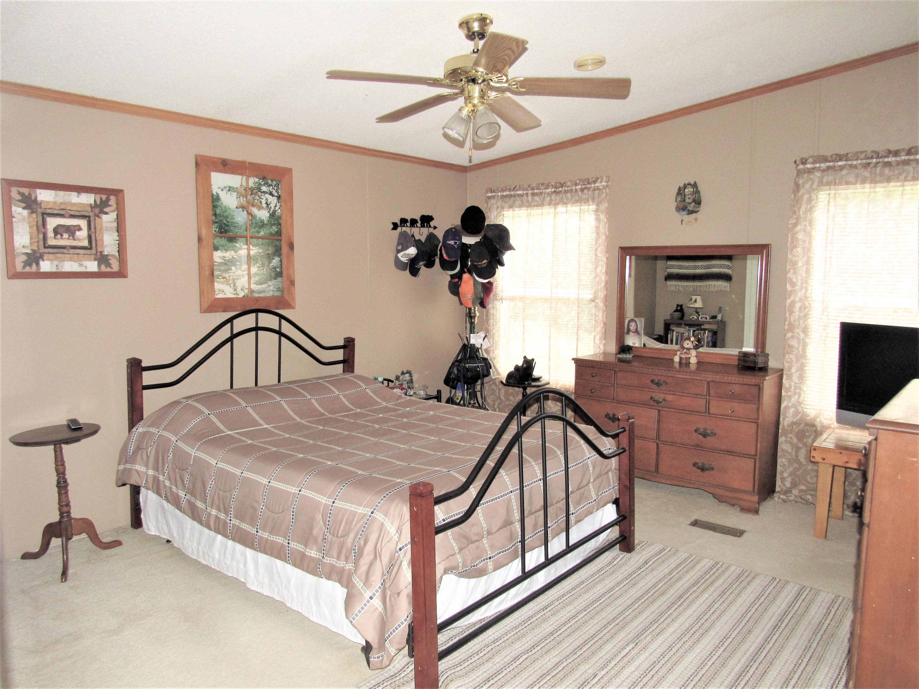 1207 Harbin Road Dandridge, TN 37725 - Photo 11 of 34 IMG_2356