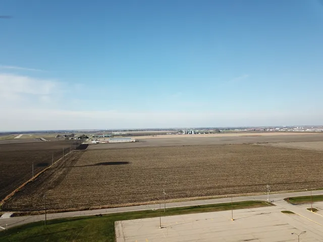 $595,000 | Lot 1 Peoria & 36th Street, Peru, IL 61354