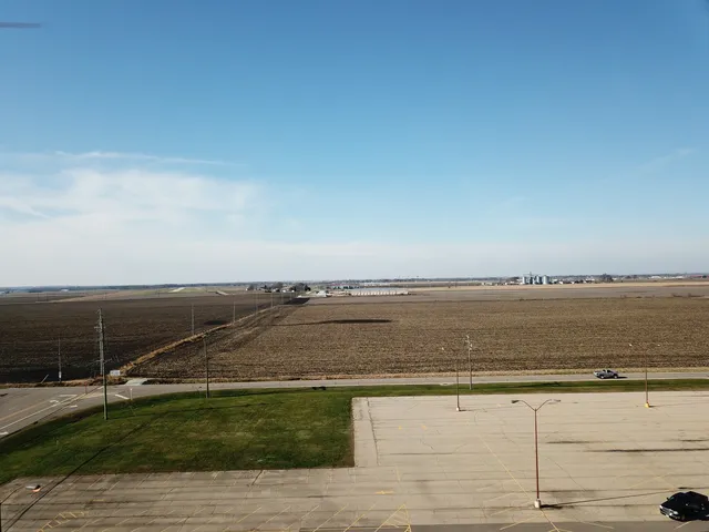 $595,000 | Lot 1 Peoria & 36th Street, Peru, IL 61354