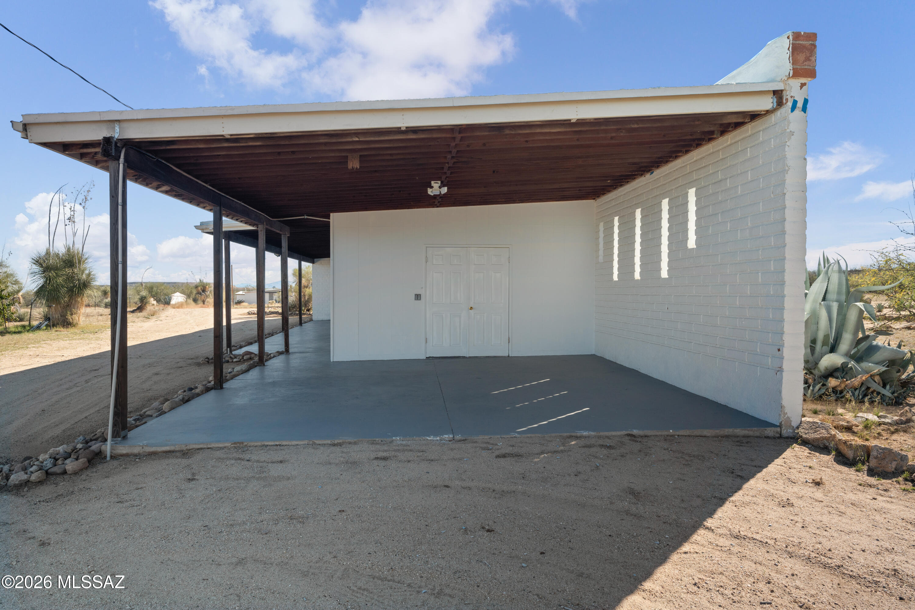 7640 West Maverick Road Sahuarita, AZ 85629 - Photo 25 of 27 Carport