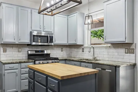 $553,000 | 1902 Cheshire Drive, Grapevine, TX 76051