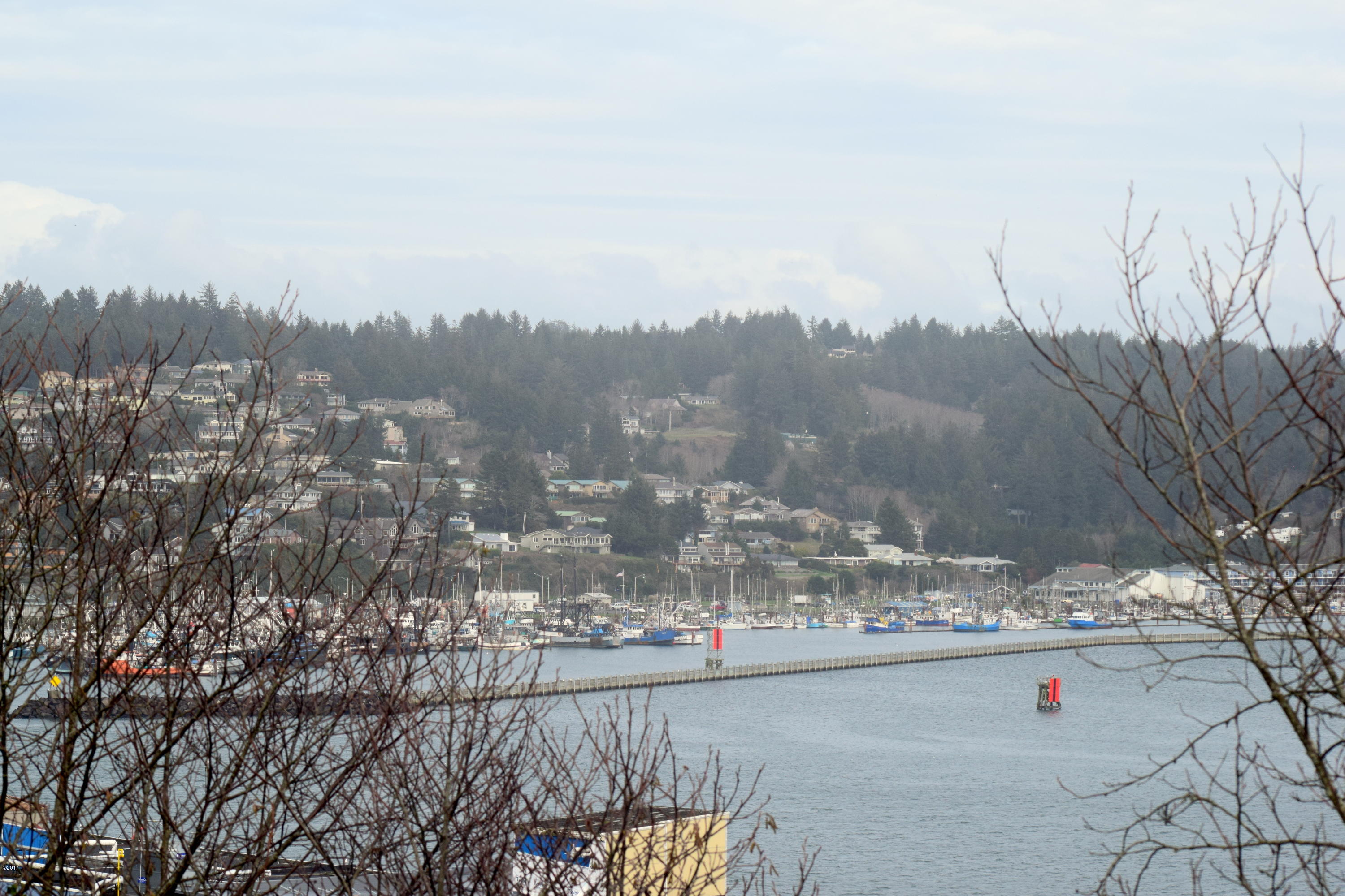 911 Southwest 12th Street Newport, OR 97365 - Photo 4 of 29 Bay View