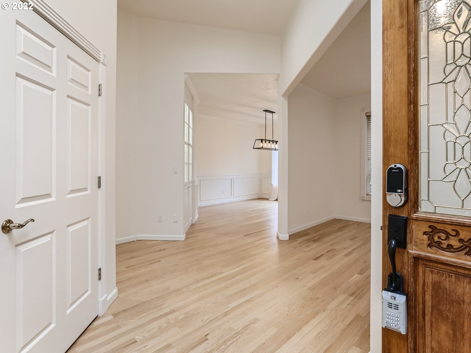 28531 Southwest Cascade Loop Wilsonville, OR 97070 - Photo 3 of 26 Gallery Image 3