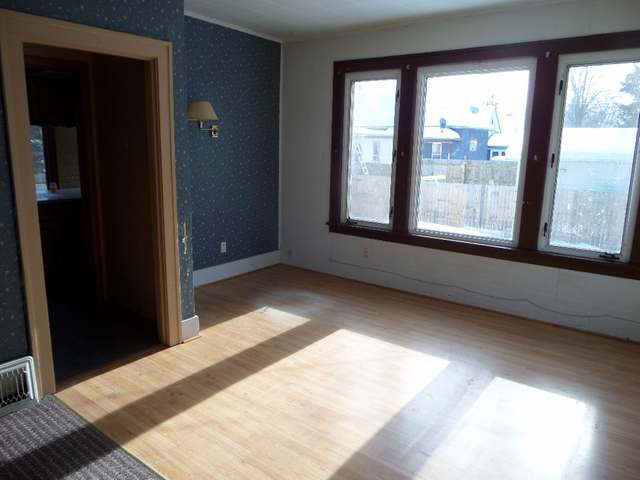 316 East Kemp Street Rhinelander, WI 54501 - Photo 3 of 10 Gallery Image 3