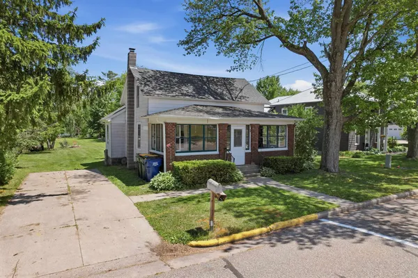 $274,900 | 338 North Main Street, Amherst, WI 54406
