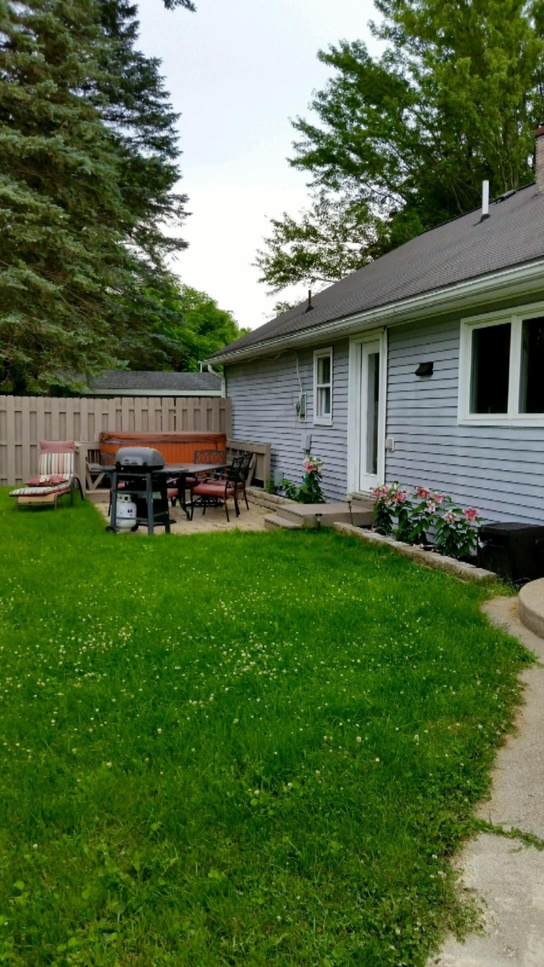 104 North Centennial Road Coldwater, MI 49036 - Photo 3 of 11 Back Porch