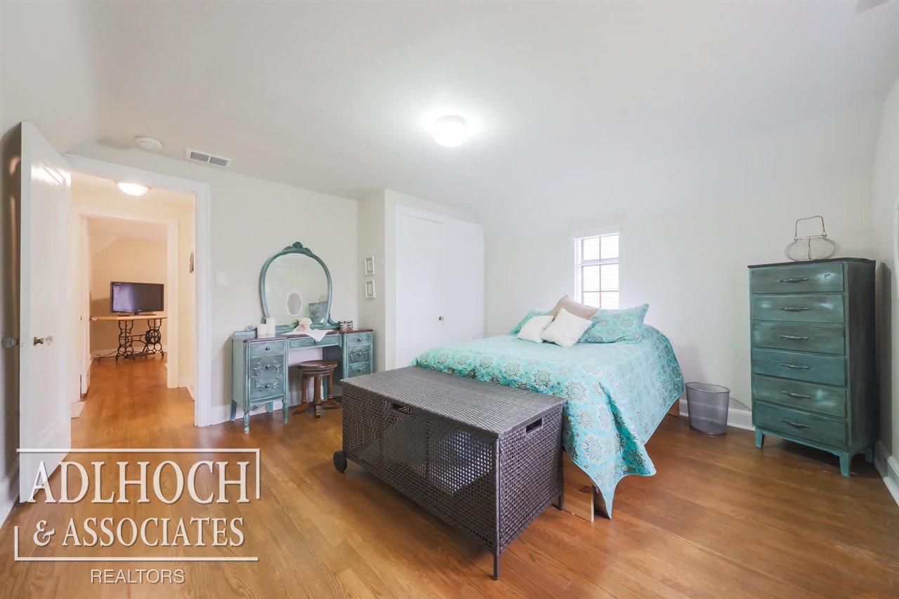 244 Fisher Road Grosse Pointe, MI 48230 - Photo 23 of 32 31338724-24.JPG