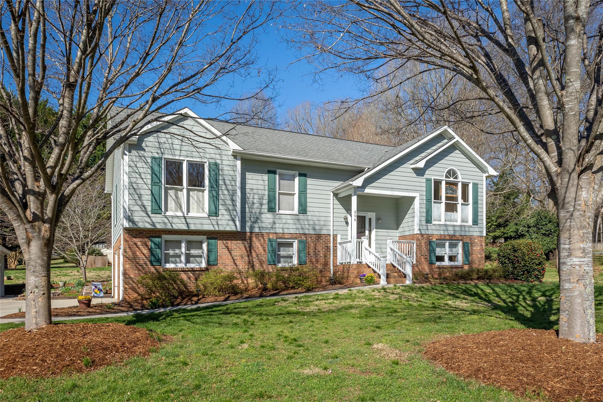 209 Bost Road Morganton, NC 28655 - Photo 4 of 28 Gallery Image 4