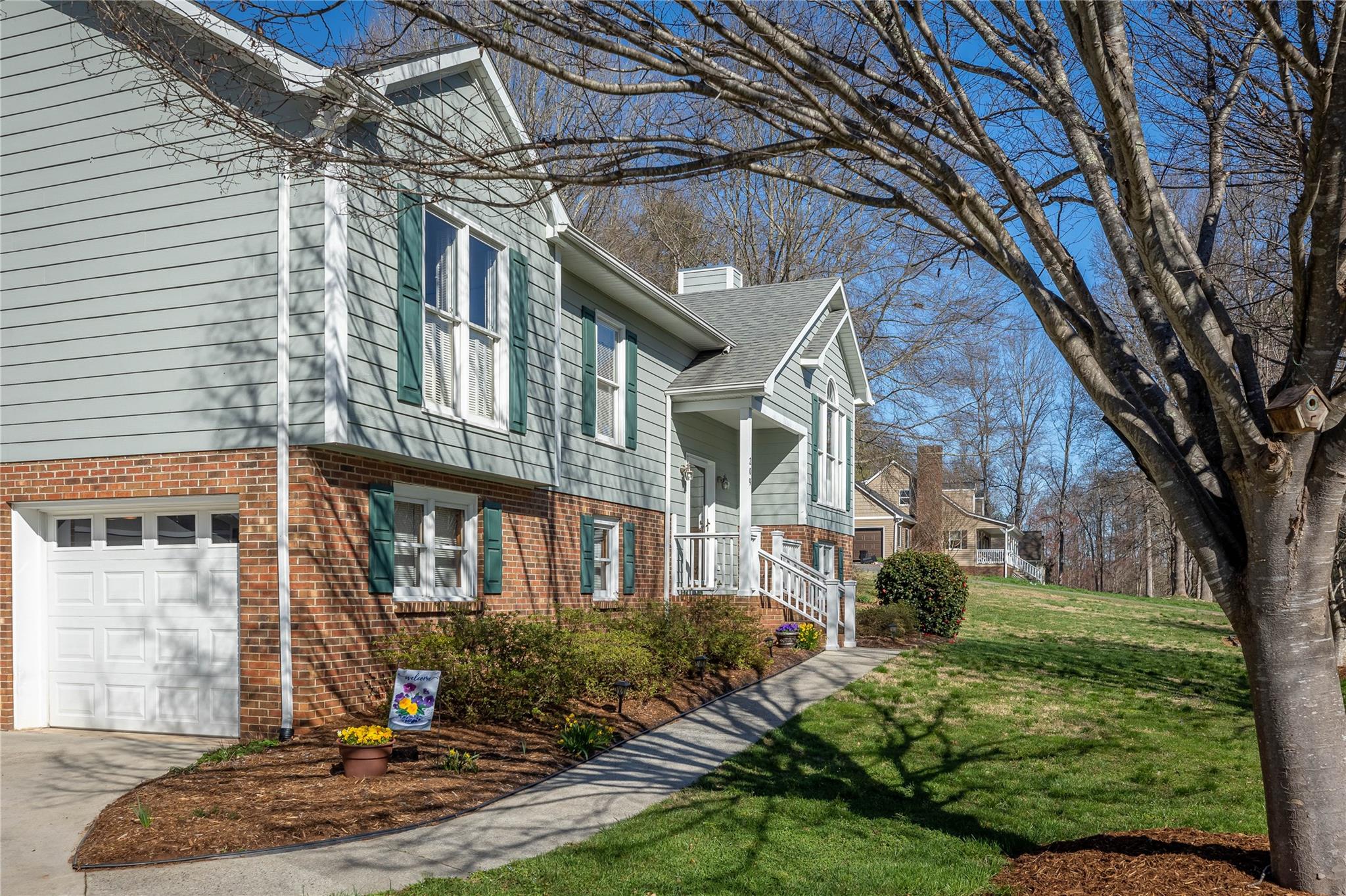 209 Bost Road Morganton, NC 28655 - Photo 5 of 28 Gallery Image 5
