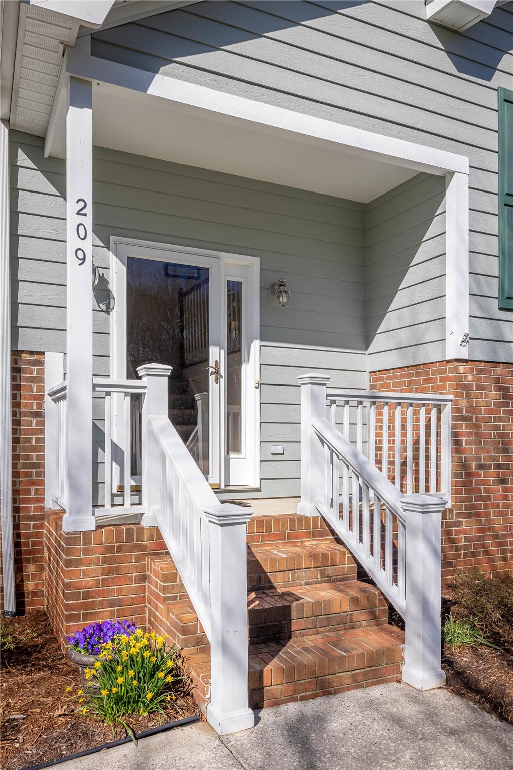 209 Bost Road Morganton, NC 28655 - Photo 6 of 28 Gallery Image 6