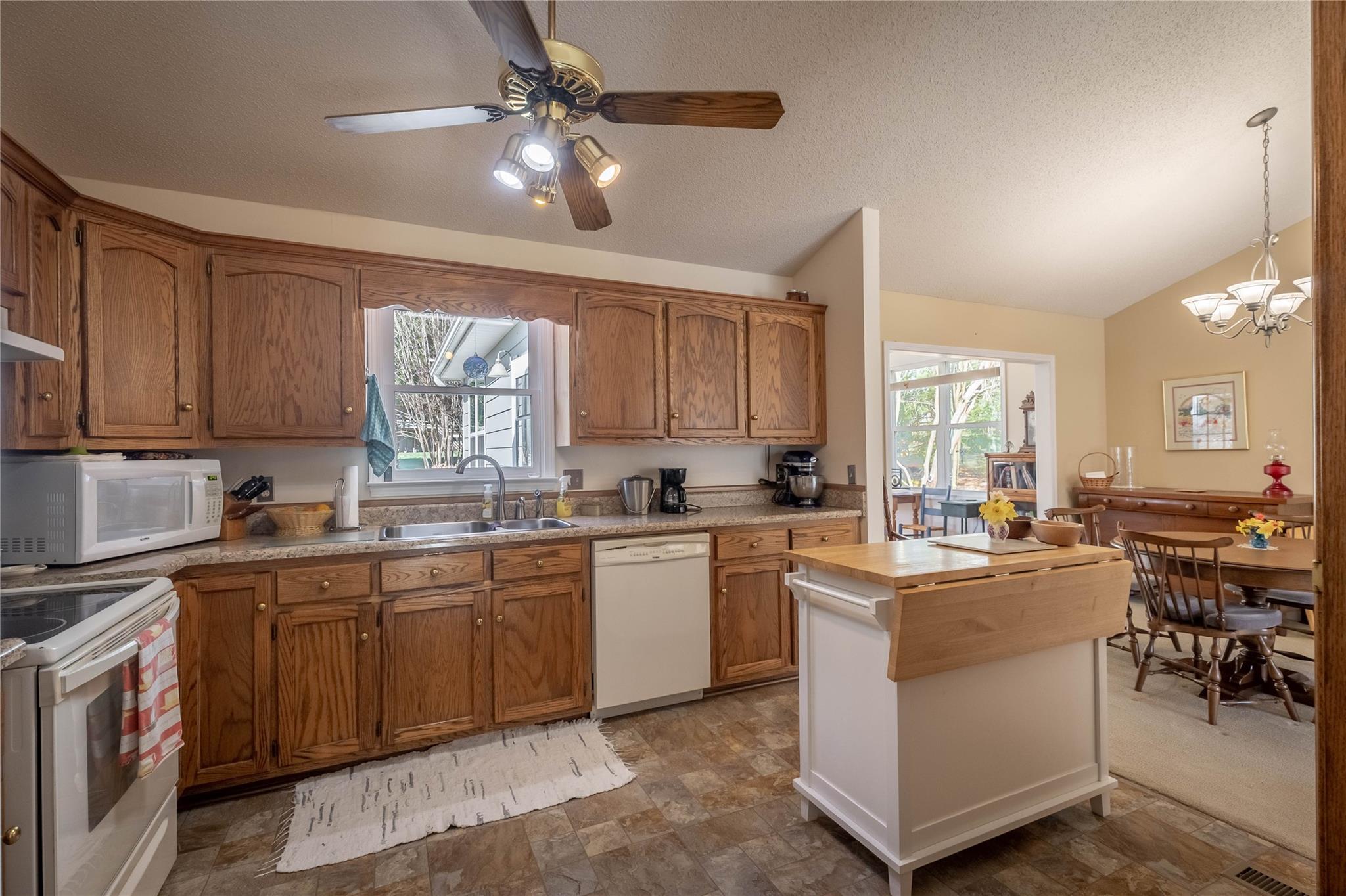 209 Bost Road Morganton, NC 28655 - Photo 9 of 28 Gallery Image 9
