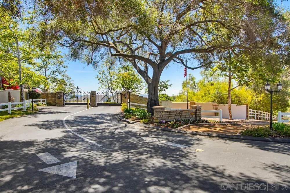 575 Twin Country Lane Fallbrook, CA 92028 - Photo 2 of 68 street view
