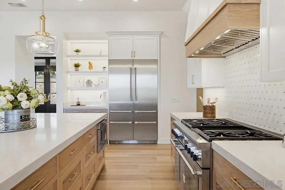 575 Twin Country Lane Fallbrook, CA 92028 - Photo 23 of 68 Kitchen