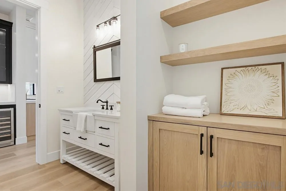 575 Twin Country Lane Fallbrook, CA 92028 - Photo 31 of 68 Bathroom