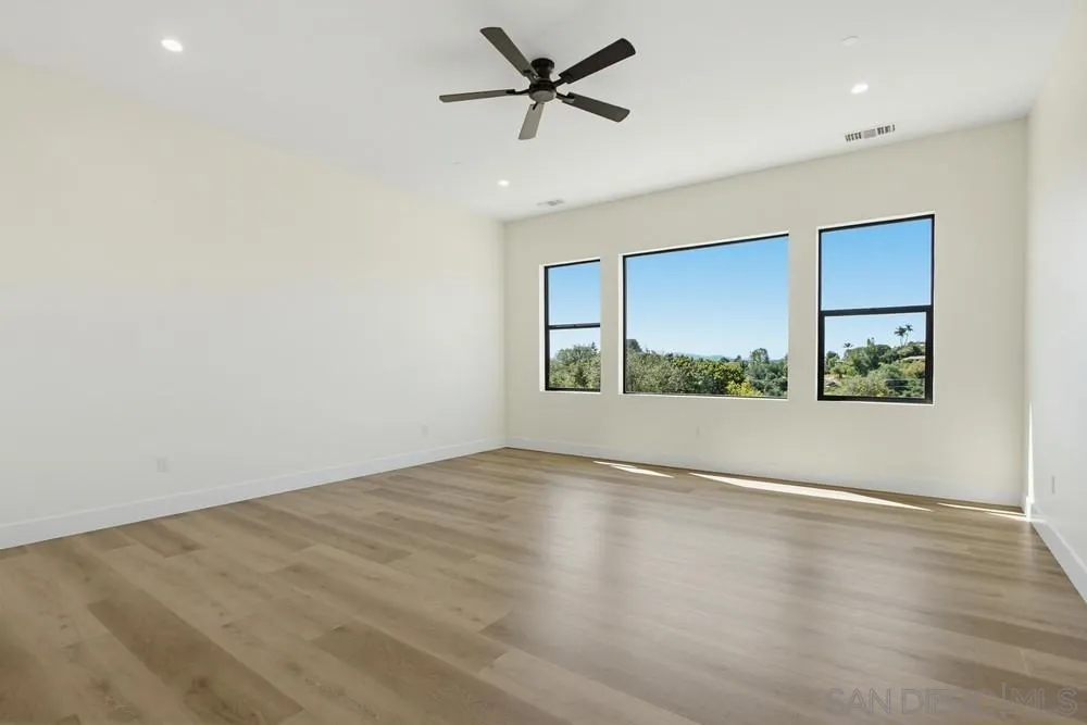 575 Twin Country Lane Fallbrook, CA 92028 - Photo 32 of 68 Primary Bedroom