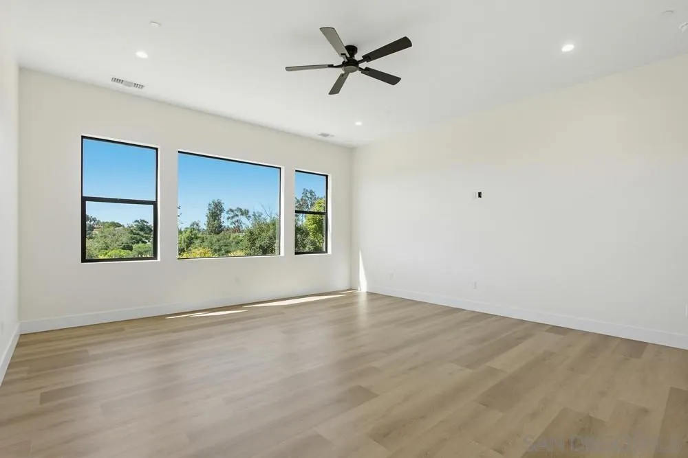 575 Twin Country Lane Fallbrook, CA 92028 - Photo 33 of 68 Primary Bedroom