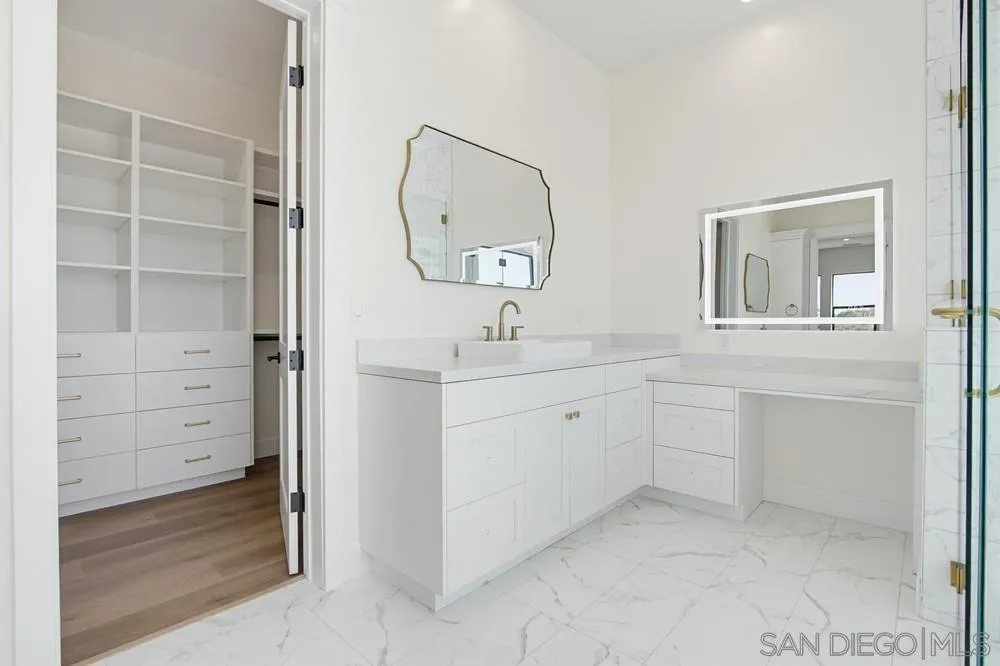 575 Twin Country Lane Fallbrook, CA 92028 - Photo 35 of 68 Primary Bath/Spa