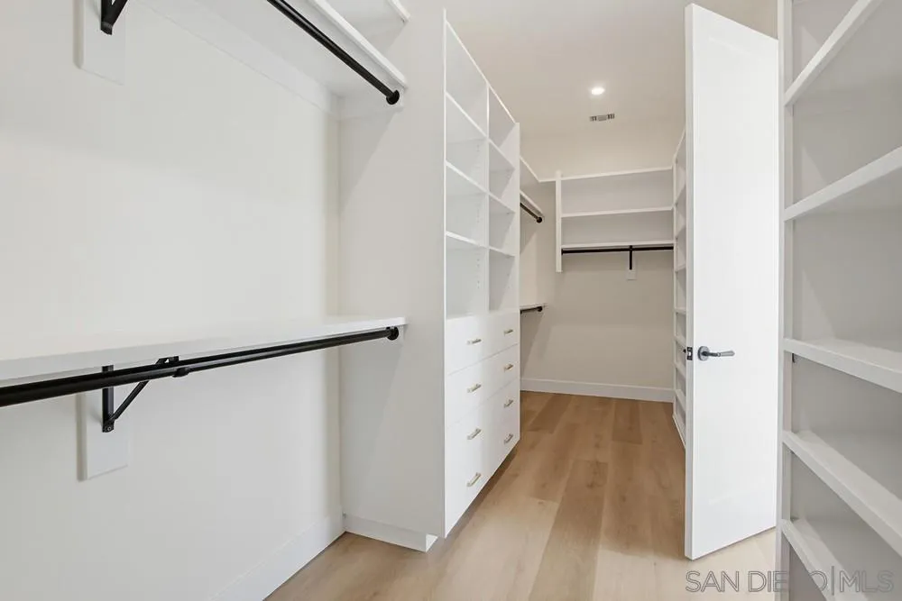 575 Twin Country Lane Fallbrook, CA 92028 - Photo 38 of 68 Walk-in Closet