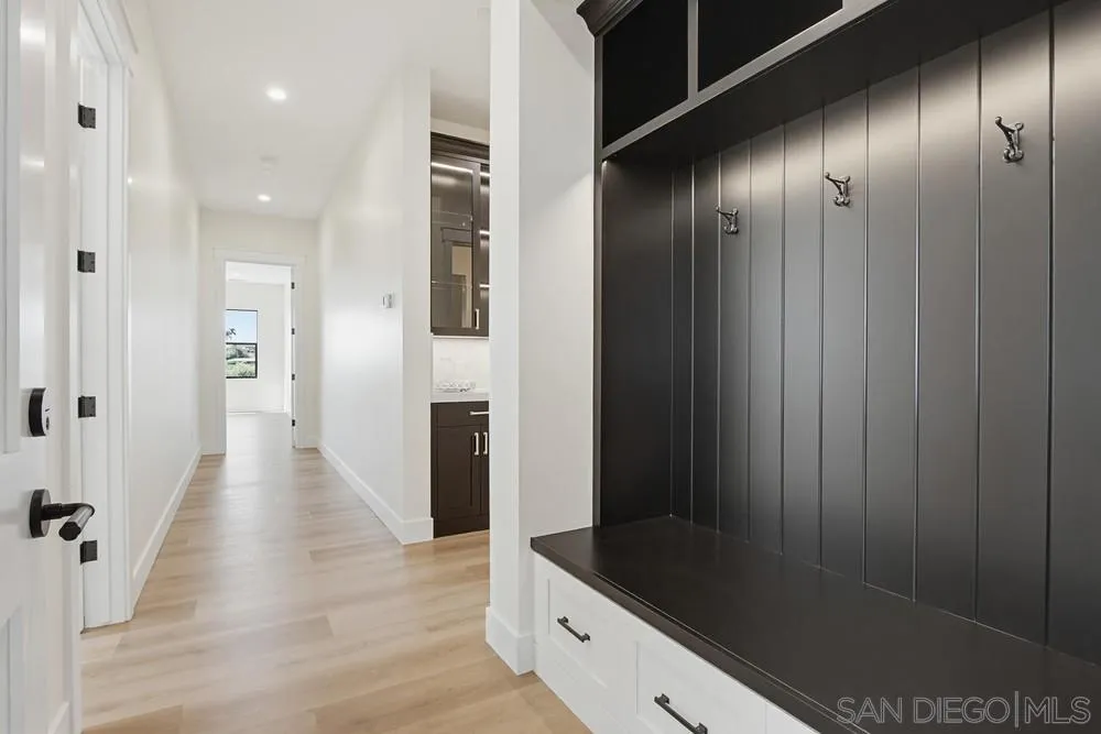 575 Twin Country Lane Fallbrook, CA 92028 - Photo 39 of 68 Mudroom off garage
