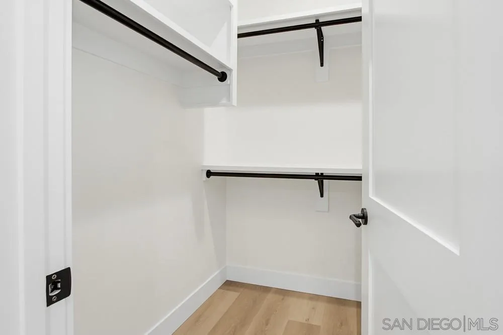 575 Twin Country Lane Fallbrook, CA 92028 - Photo 46 of 68 Walk-in Closet