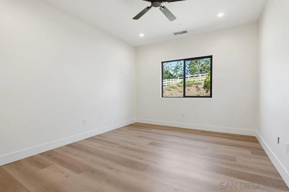 575 Twin Country Lane Fallbrook, CA 92028 - Photo 50 of 68 guest bedroom 2