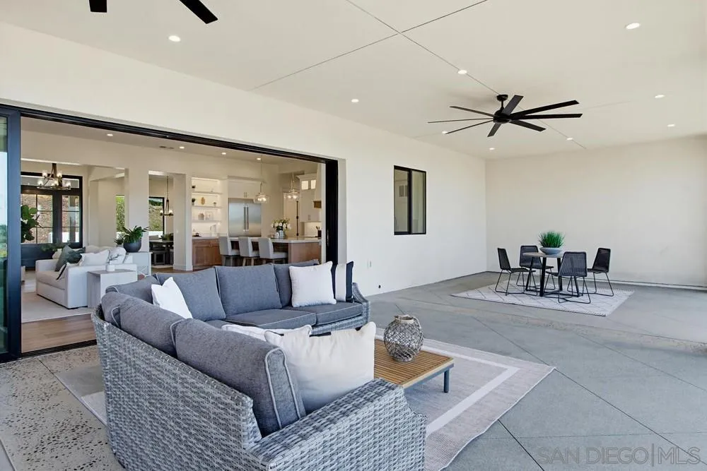 575 Twin Country Lane Fallbrook, CA 92028 - Photo 59 of 68 Patio/Deck