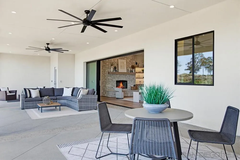 575 Twin Country Lane Fallbrook, CA 92028 - Photo 61 of 68 Patio/Deck