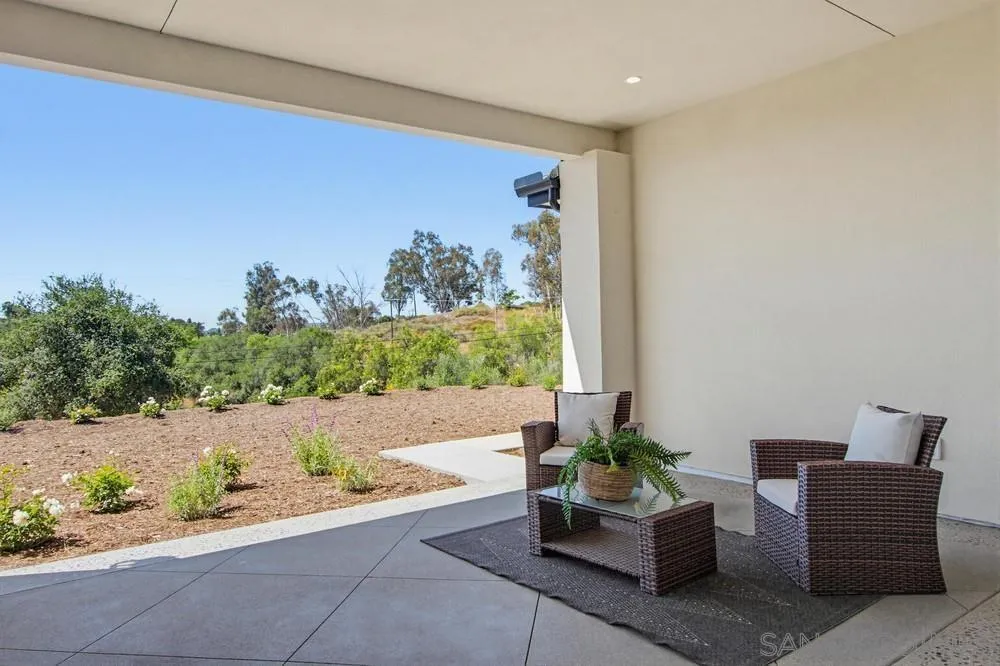 575 Twin Country Lane Fallbrook, CA 92028 - Photo 63 of 68 Patio/Deck