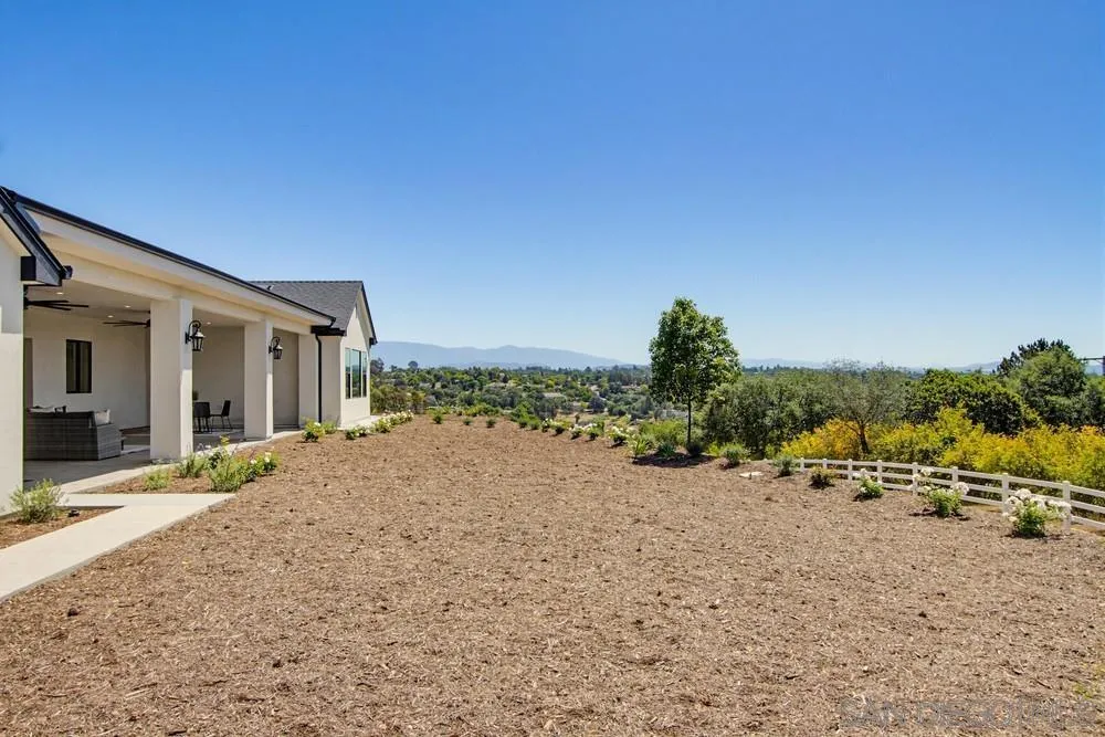 575 Twin Country Lane Fallbrook, CA 92028 - Photo 64 of 68 Yard