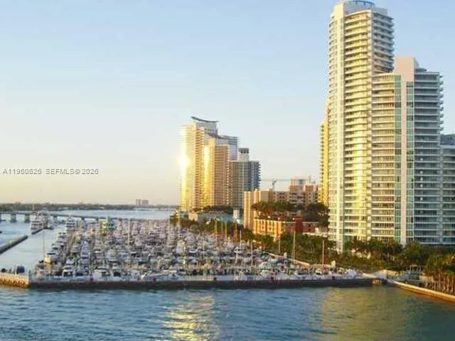 $8,200 | 400 Alton Road, Unit 705, Miami Beach, FL 33139