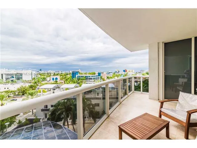 $8,200 | 400 Alton Road, Unit 705, Miami Beach, FL 33139