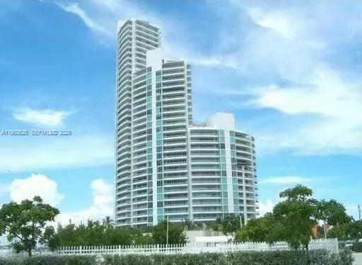 $8,200 | 400 Alton Road, Unit 705, Miami Beach, FL 33139